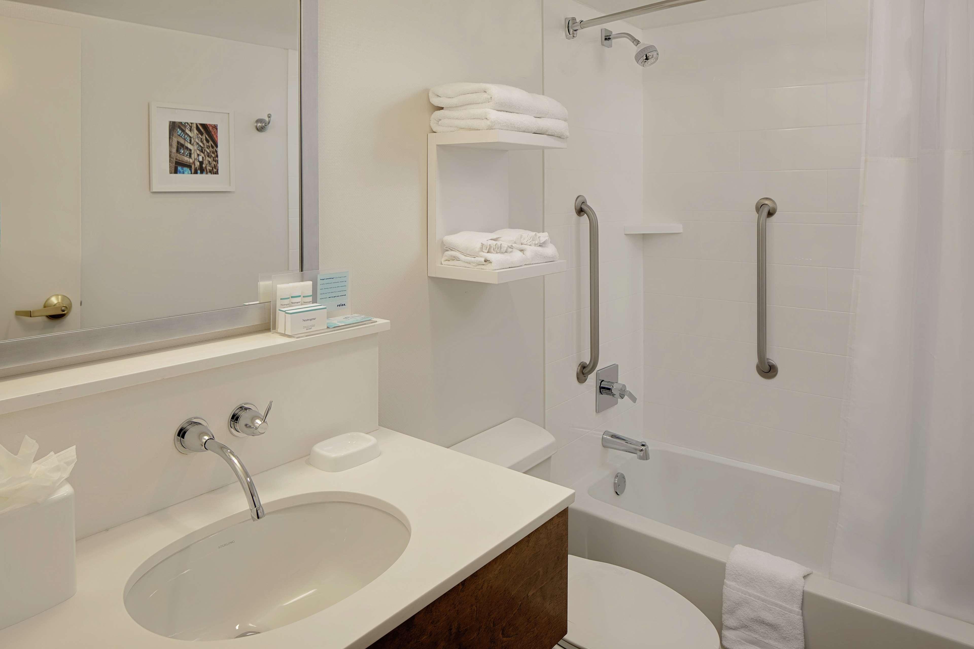 Hampton Inn Louisville Downtown Dış mekan fotoğraf