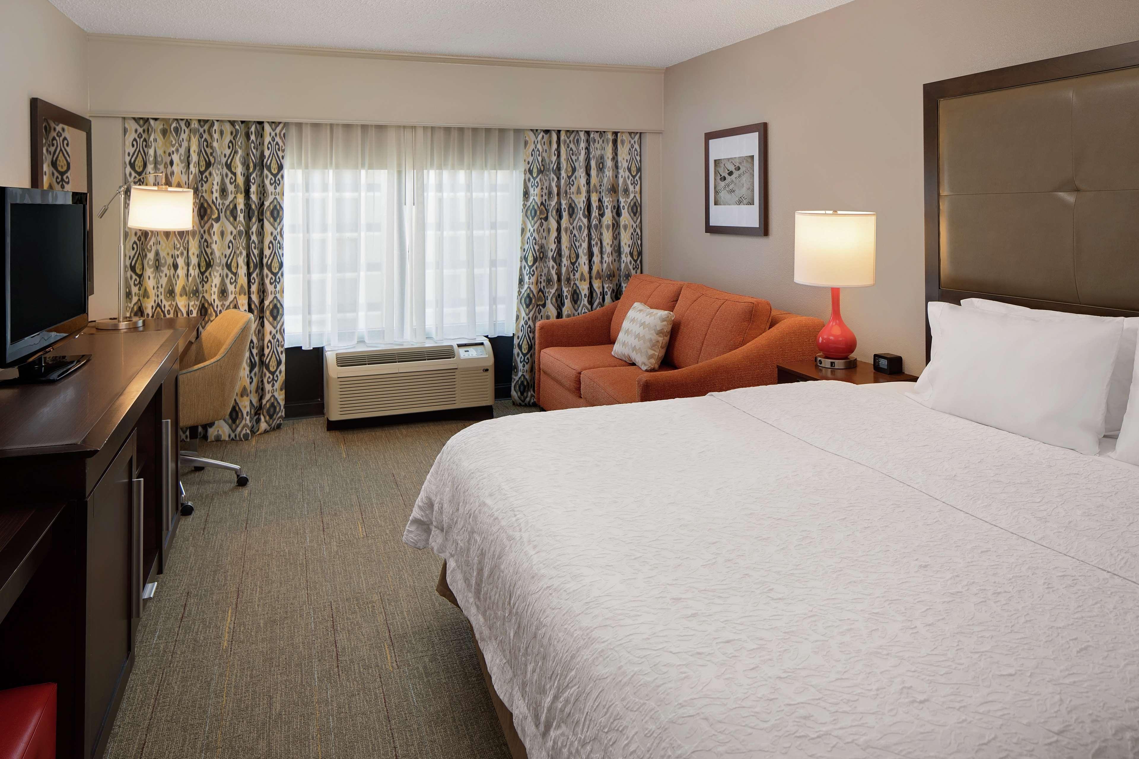 Hampton Inn Louisville Downtown Dış mekan fotoğraf