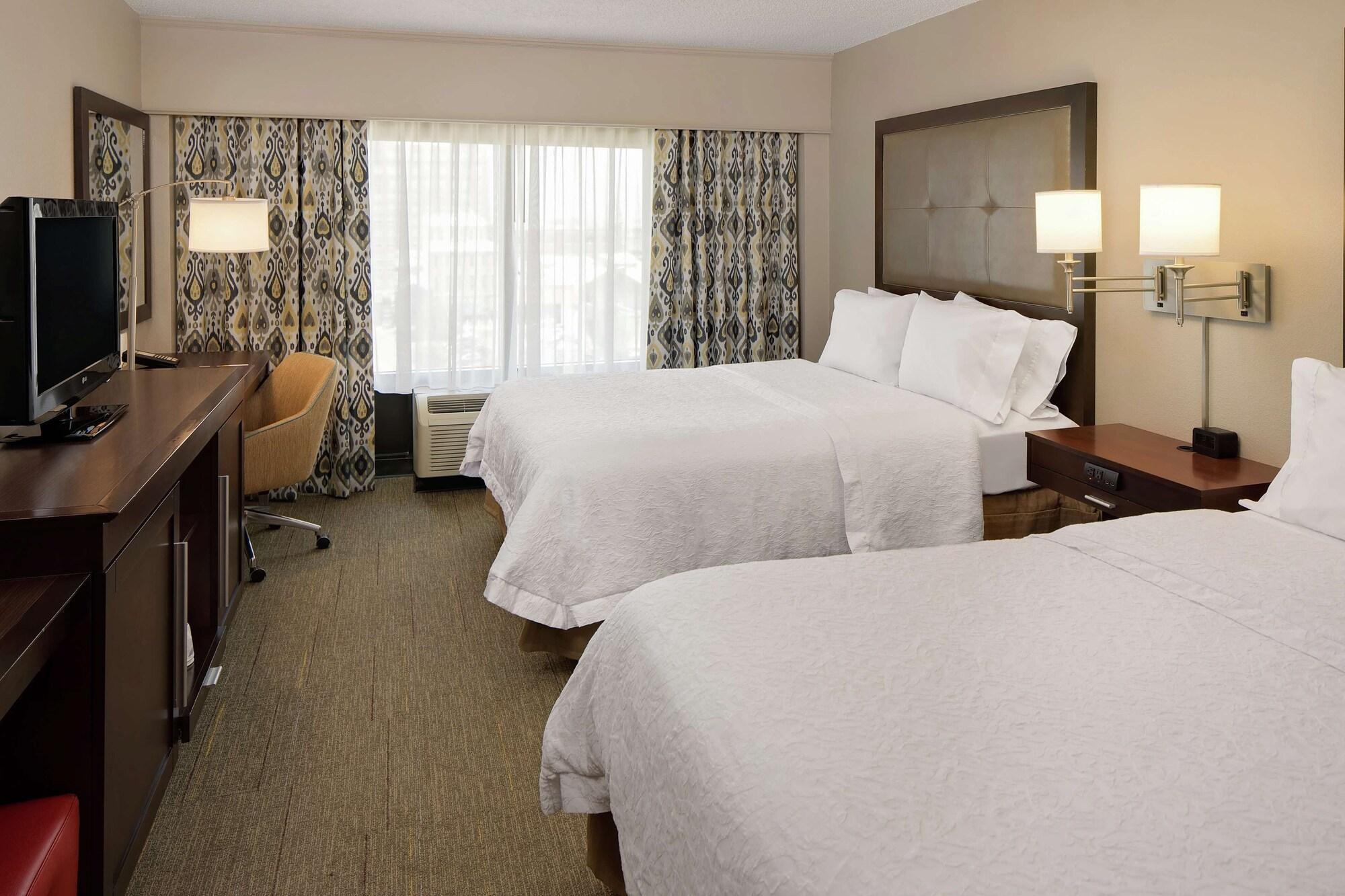 Hampton Inn Louisville Downtown Dış mekan fotoğraf
