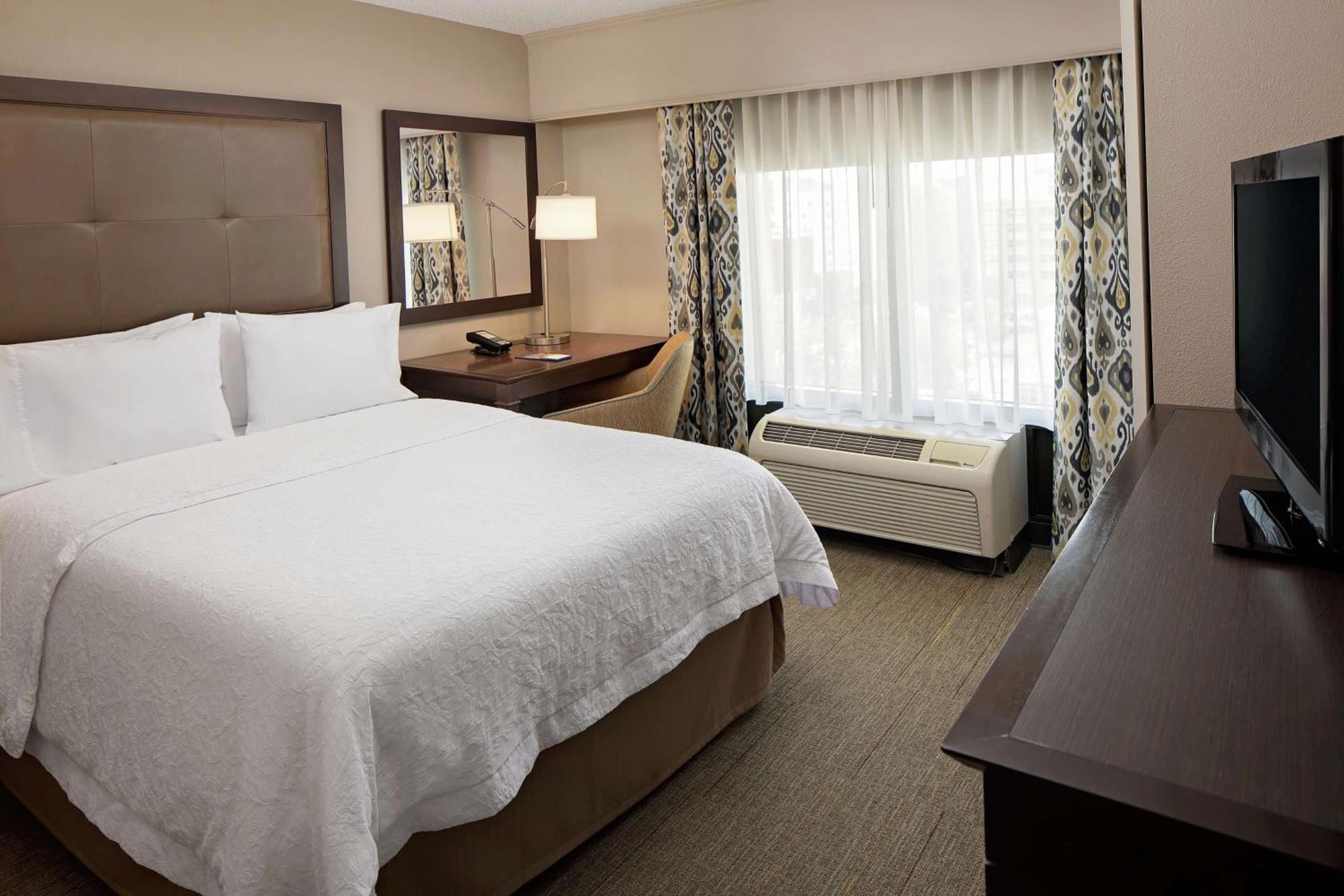 Hampton Inn Louisville Downtown Dış mekan fotoğraf