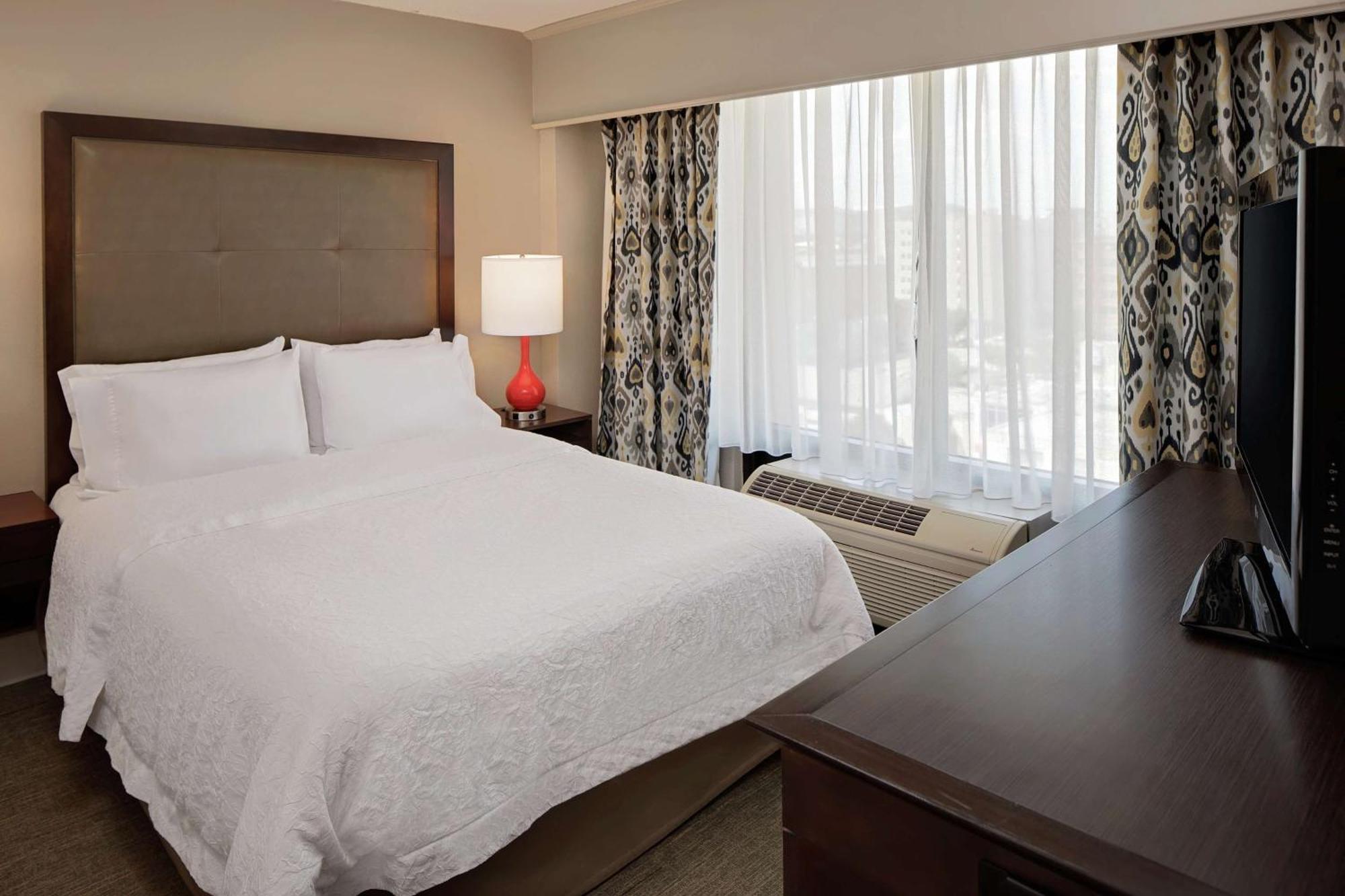 Hampton Inn Louisville Downtown Dış mekan fotoğraf