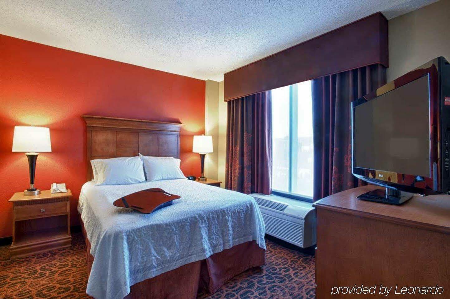Hampton Inn Louisville Downtown Dış mekan fotoğraf